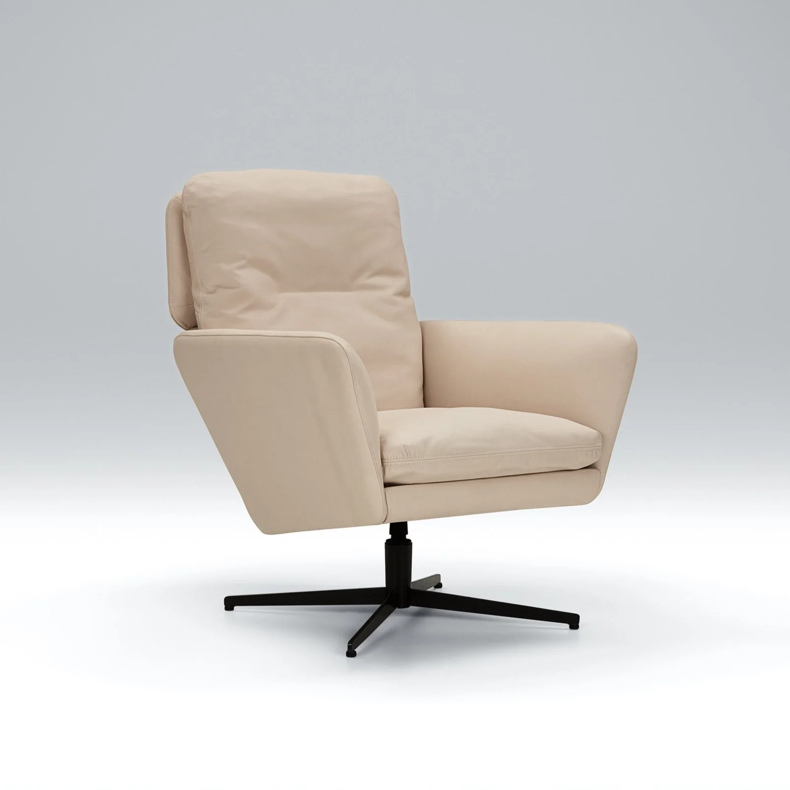 AMY Armchair - Image 3