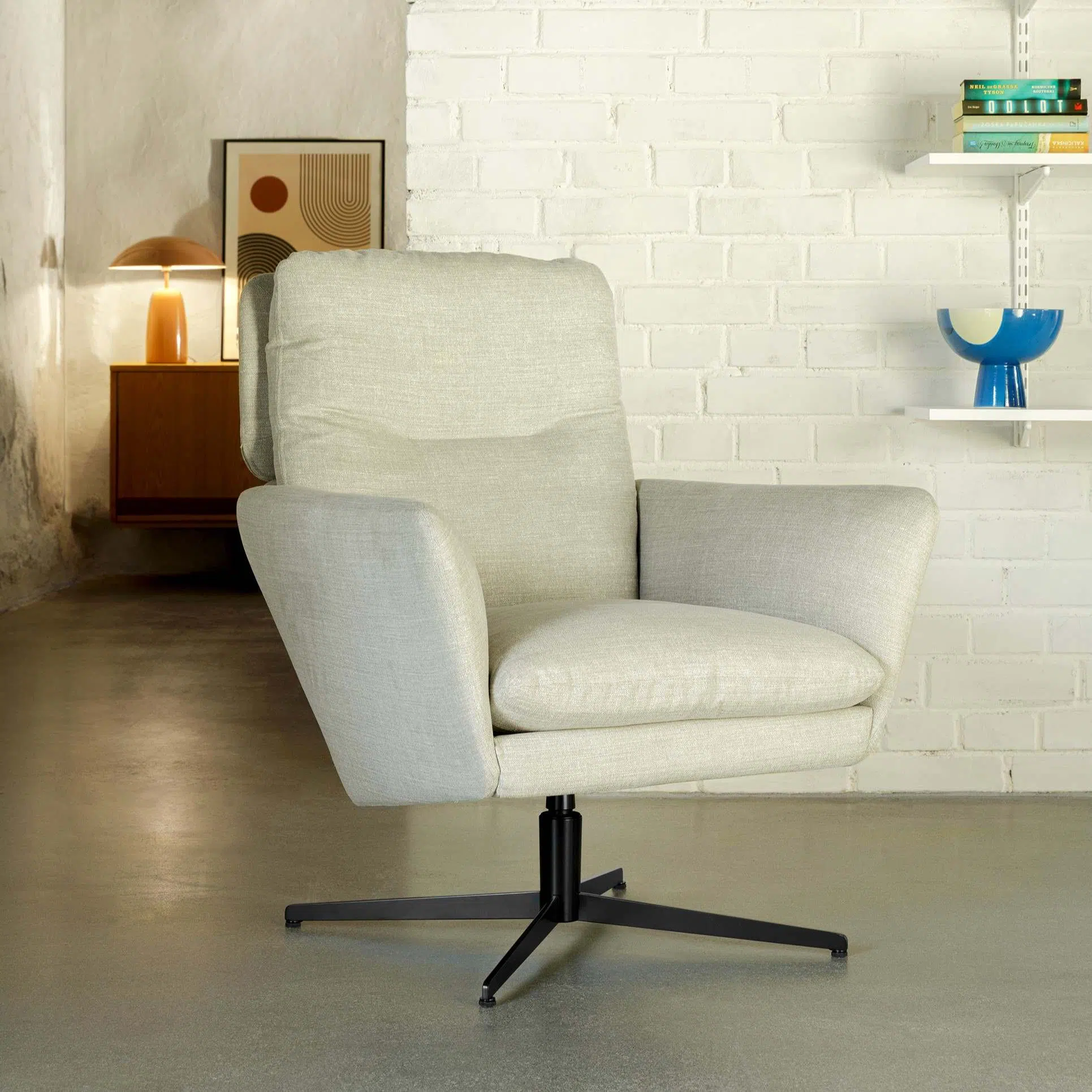 AMY Armchair - Image 9