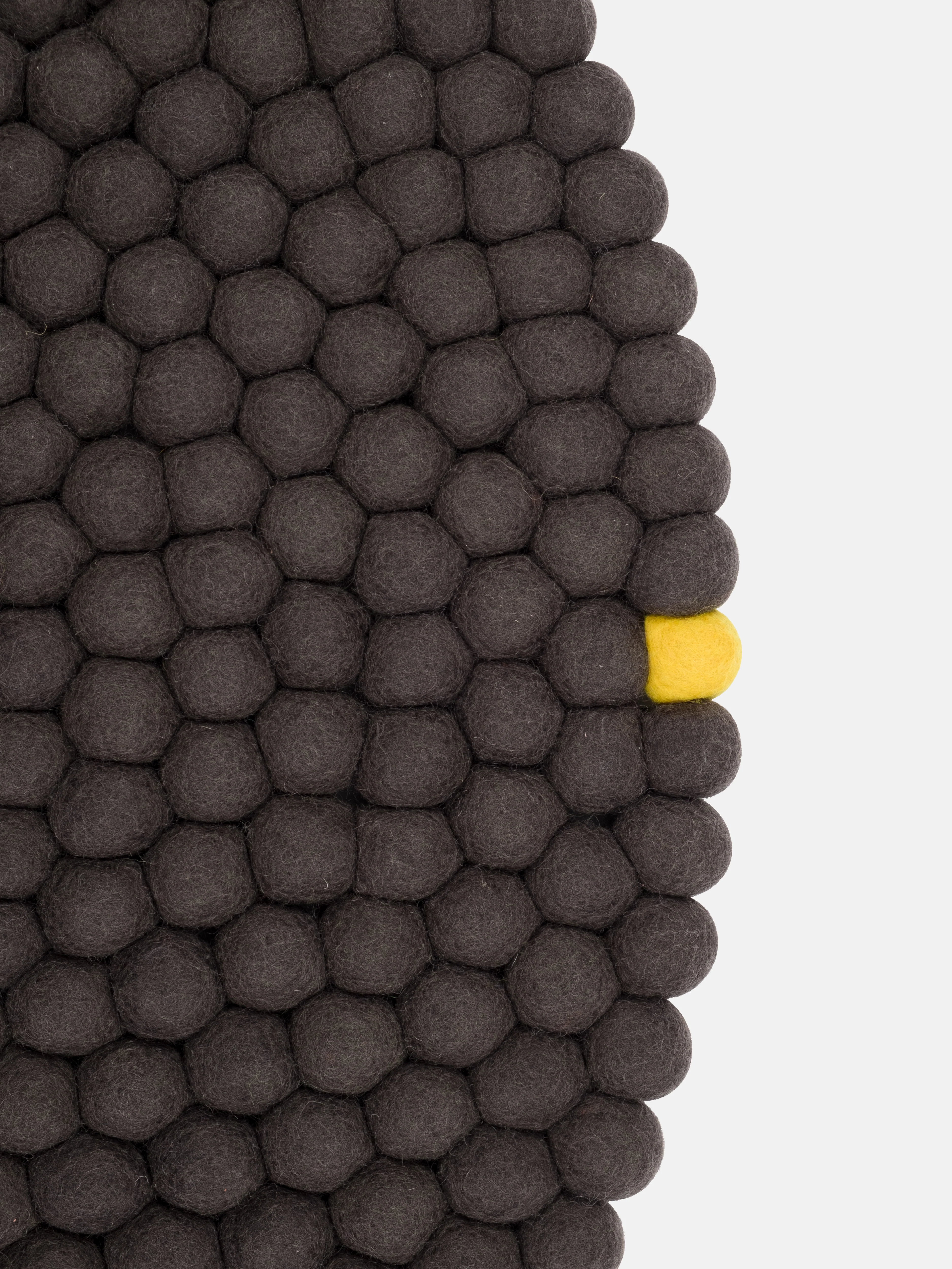 ANTHRACITE BIG ONE Round Felt Ball Rugs - Image 3