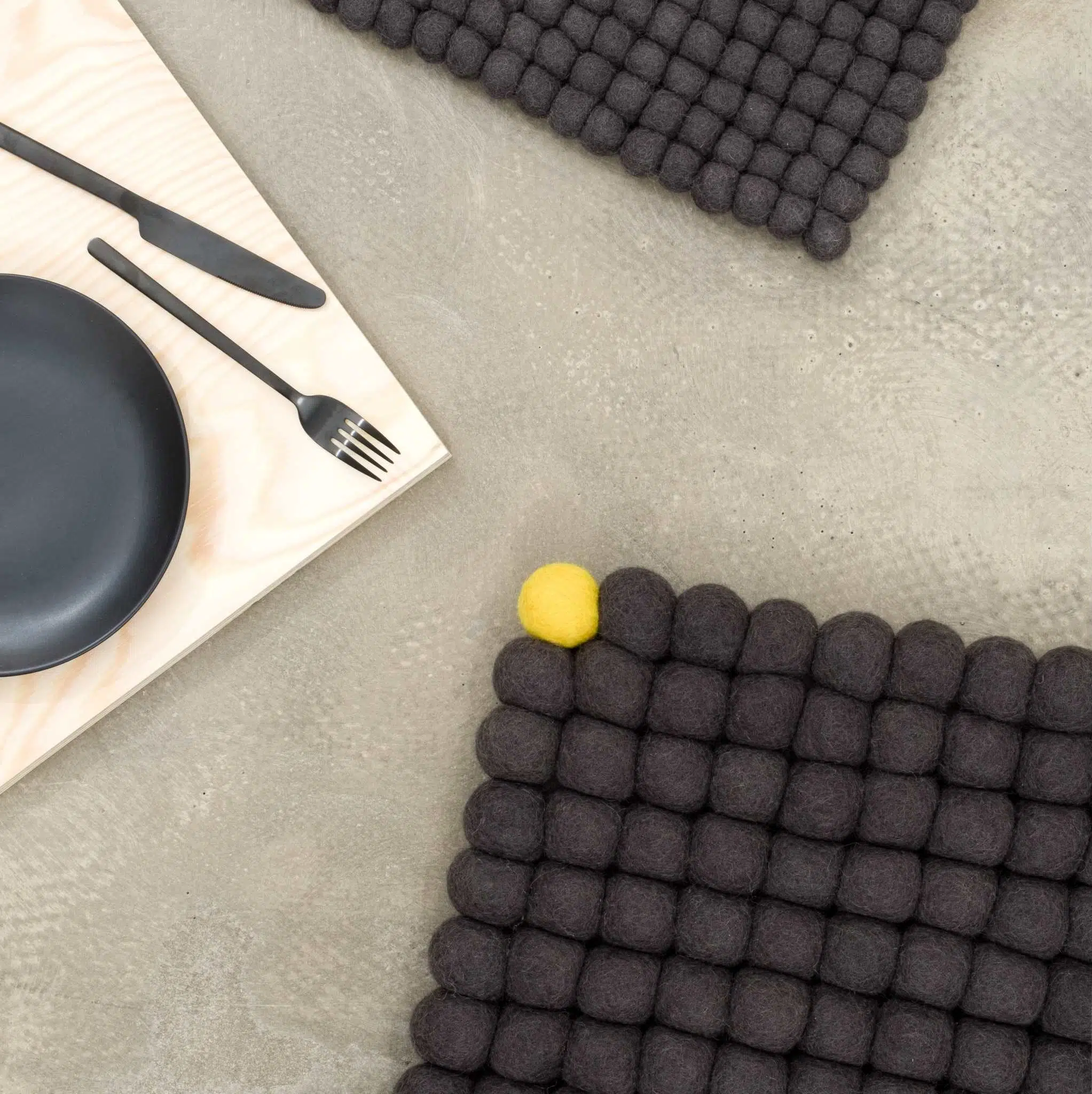 ANTHRACITE BIG ONE Felt Ball Rectangular Rugs - Image 5