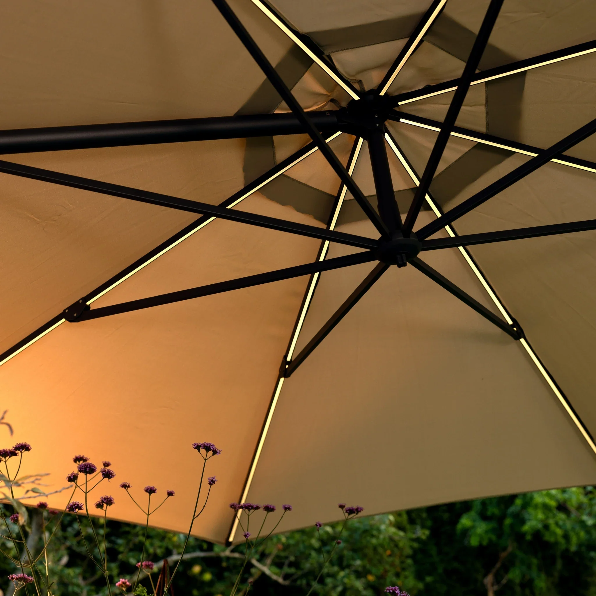 CILENTO Parasol with built-in LED Lights - Image 6