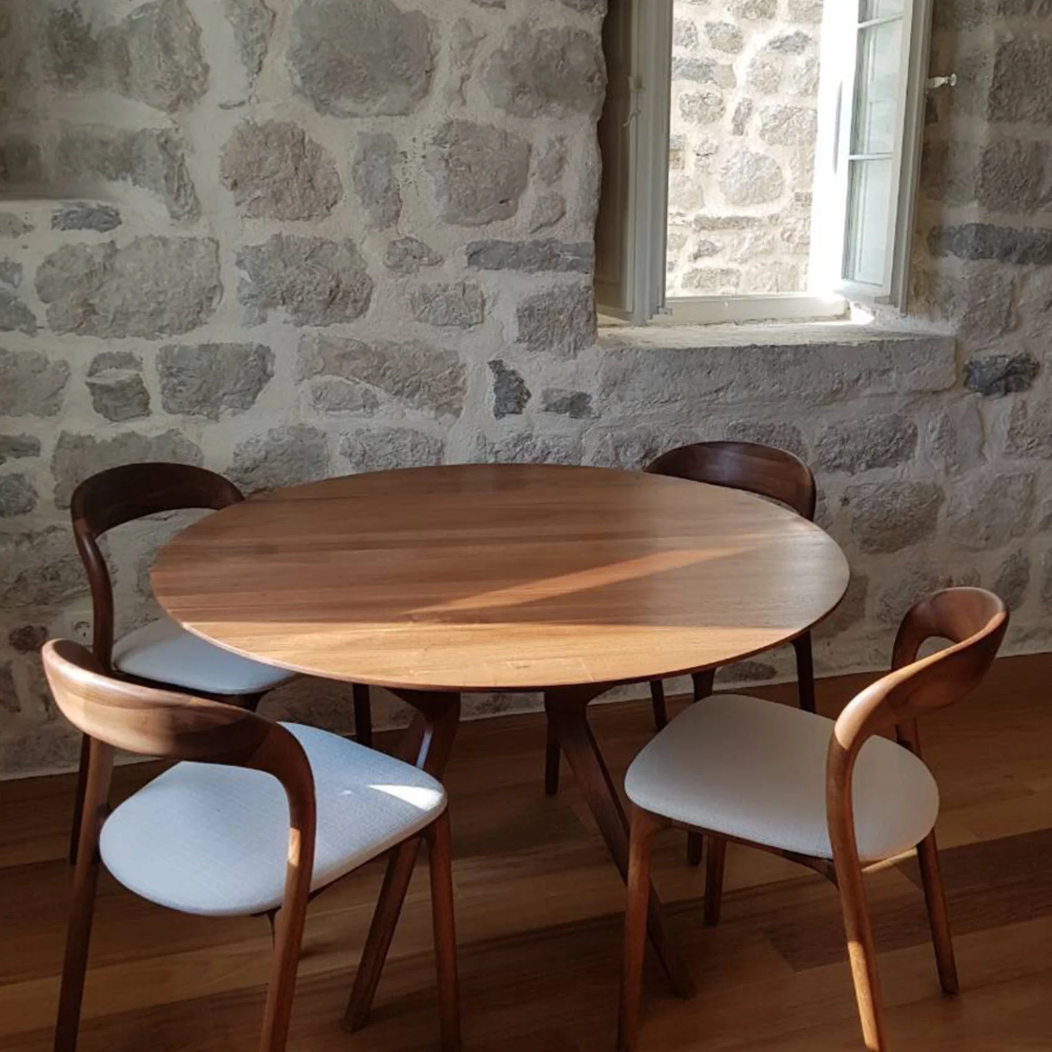 LAKRI Round Dining Table - Image 6