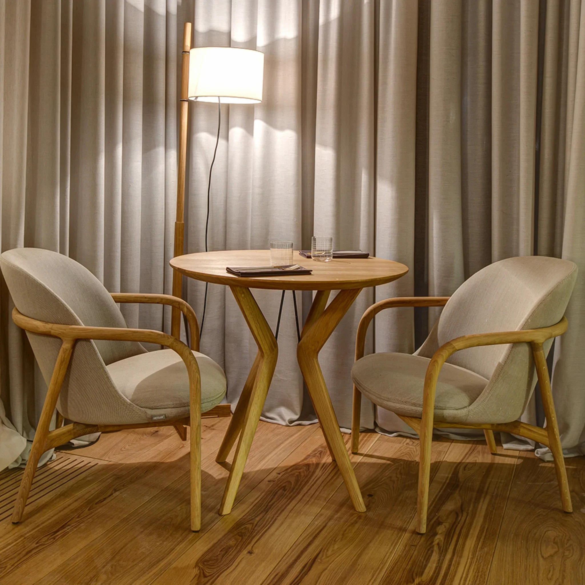 LAKRI Round Dining Table - Image 7