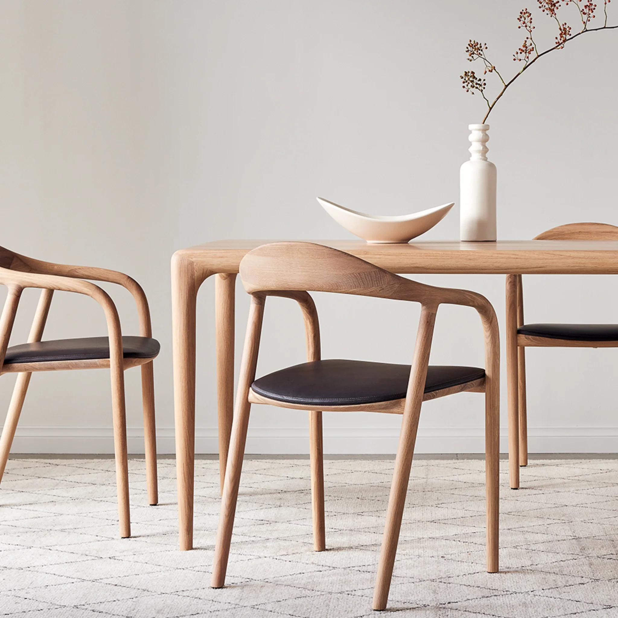 LATUS Dining Table - Image 4