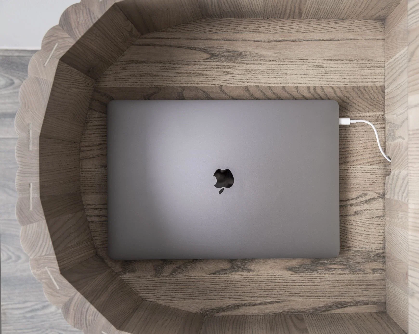 VELVET Desk - Image 5