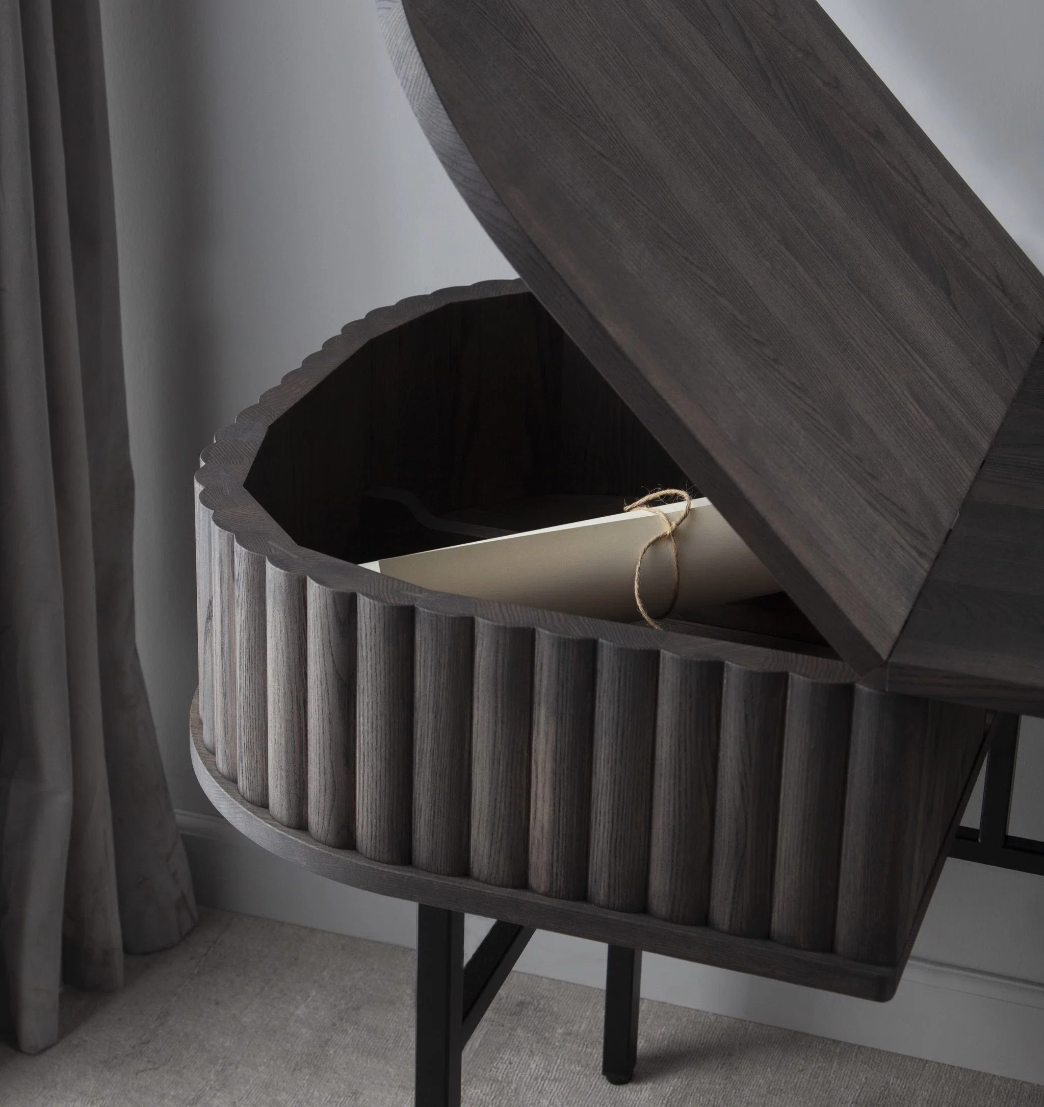 VELVET Desk - Image 6