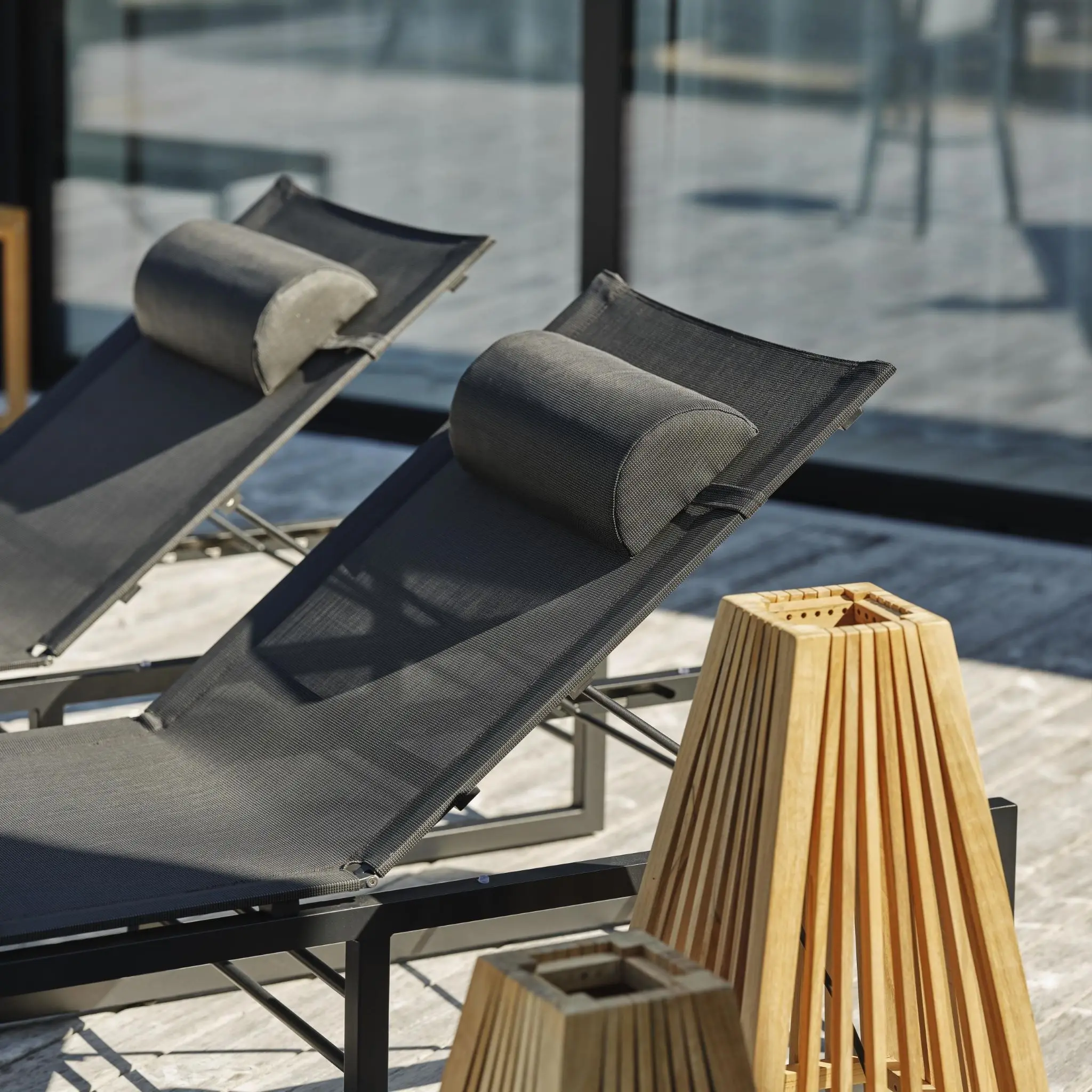 VEVI Sun Lounger - Image 6