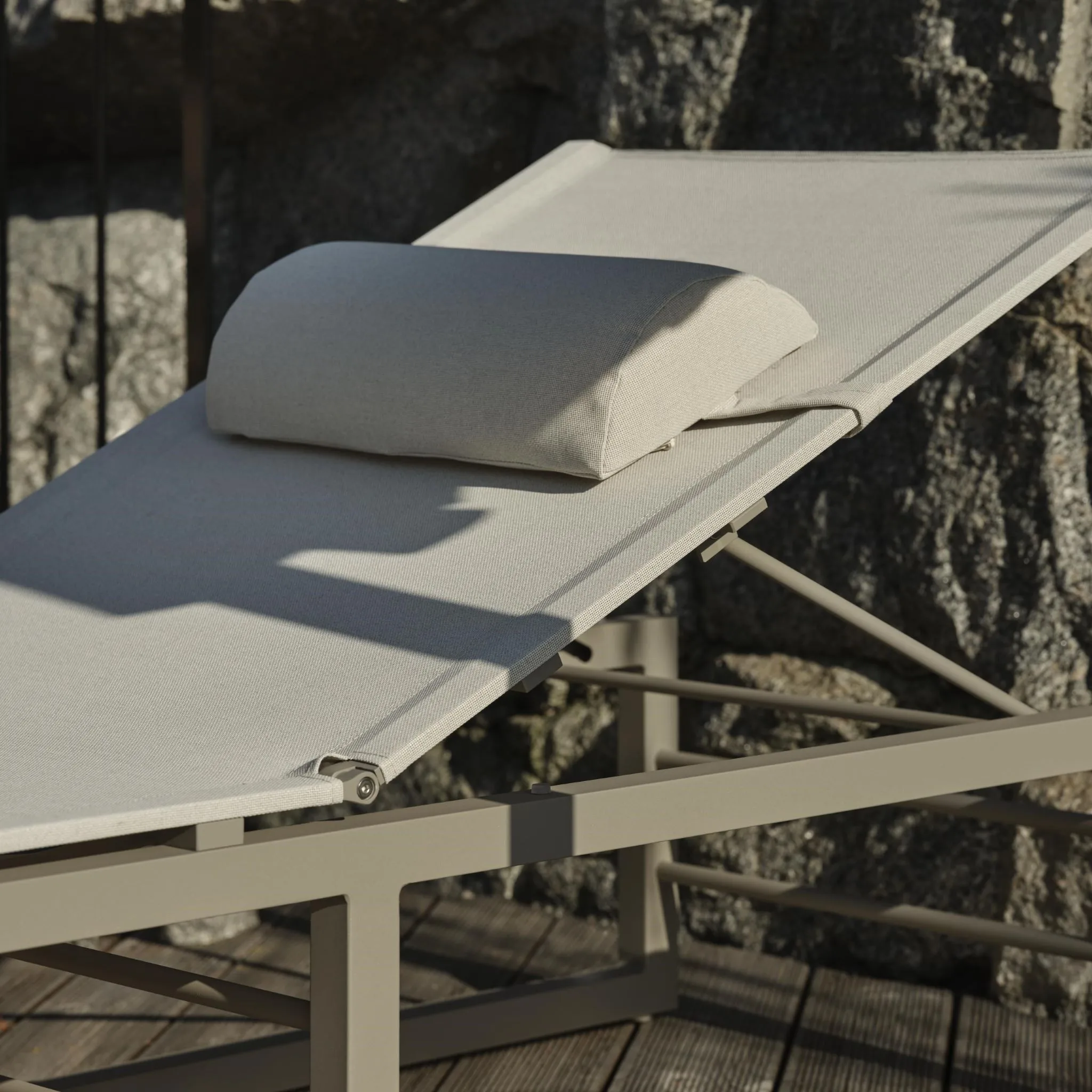 VEVI Sun Lounger - Image 8